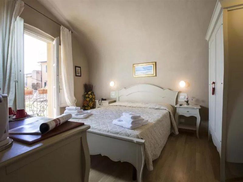 Residenza D'Epoca Relais I Miracoli Hotel ปิซา ภายนอก รูปภาพ
